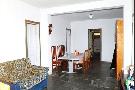 Sala de casa à venda com 2 quartos, 450m² em Pousada Santo Antonio, Belo Horizonte