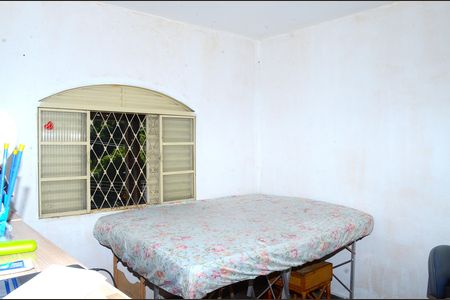 Casa à venda com 450m², 2 quartos e 8 vagasQuarto 2