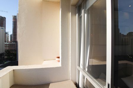 Apartamento à venda com 46m², 1 quarto e 1 vaga Apartamento à venda com 46m², 1 quarto e 1 vagaVaranda