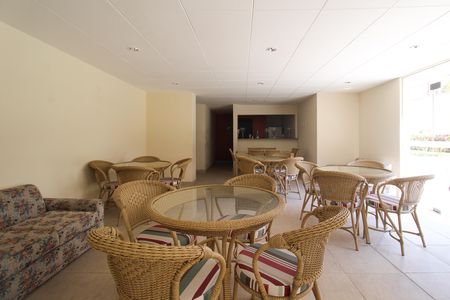 Apartamento à venda com 46m², 1 quarto e 1 vaga Apartamento à venda com 46m², 1 quarto e 1 vagaÁrea comum - Salão de festas