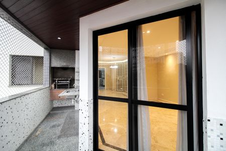 Apartamento à venda com 127m², 3 quartos e 2 vagasVaranda da sala