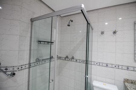 Apartamento à venda com 127m², 3 quartos e 2 vagasBanheiro da suíte