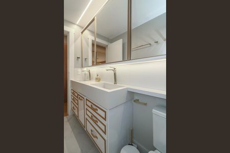 Apartamento à venda com 159m², 3 quartos e 2 vagasBanheiro da Suíte