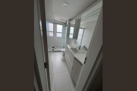 Apartamento para alugar com 79m², 2 quartos e 2 vagas Apartamento para alugar com 79m², 2 quartos e 2 vagasBanheiro da Suíte