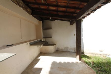 Casa à venda com 350m², 4 quartos e 5 vagasÁrea de Serviço