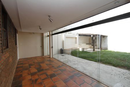 Casa à venda com 350m², 4 quartos e 5 vagasVaranda