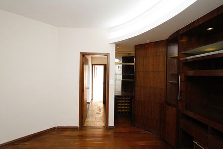 Casa à venda com 350m², 4 quartos e 5 vagasQuarto 4