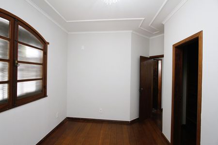 Casa à venda com 350m², 4 quartos e 5 vagasQuarto 3