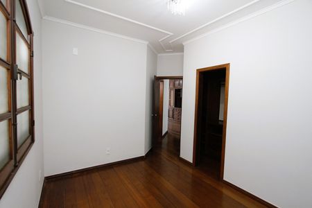 Casa à venda com 350m², 4 quartos e 5 vagasQuarto 3