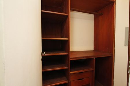 Casa à venda com 350m², 4 quartos e 5 vagasCloset Quarto 1