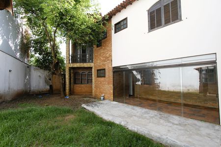 Casa à venda com 350m², 4 quartos e 5 vagasÁrea externa
