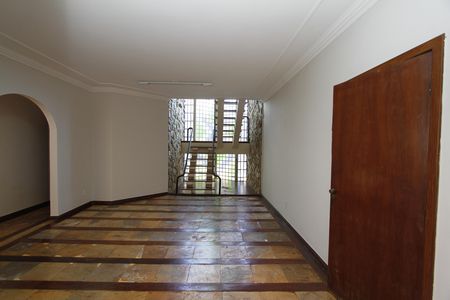 Casa à venda com 350m², 4 quartos e 5 vagasSala de Jantar