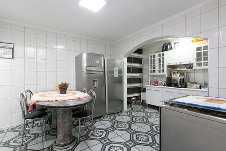 Casa à venda com 159m², 4 quartos e 3 vagas Casa à venda com 159m², 4 quartos e 3 vagasCozinha