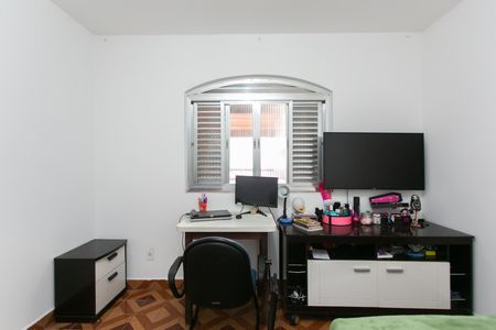 Casa à venda com 159m², 4 quartos e 3 vagas Casa à venda com 159m², 4 quartos e 3 vagasQuarto 4