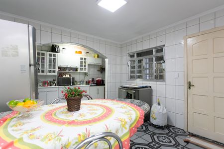 Casa à venda com 159m², 4 quartos e 3 vagas Casa à venda com 159m², 4 quartos e 3 vagasCozinha