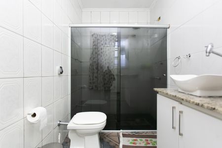 Casa à venda com 159m², 4 quartos e 3 vagas Casa à venda com 159m², 4 quartos e 3 vagasBanheiro 2