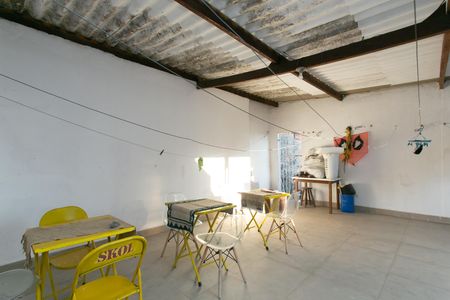 Casa à venda com 159m², 4 quartos e 3 vagas Casa à venda com 159m², 4 quartos e 3 vagasTerraço