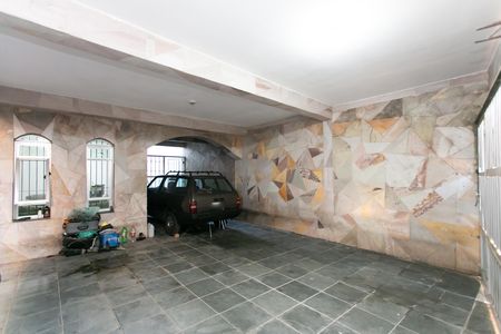 Casa à venda com 159m², 4 quartos e 3 vagas Casa à venda com 159m², 4 quartos e 3 vagasGaragem