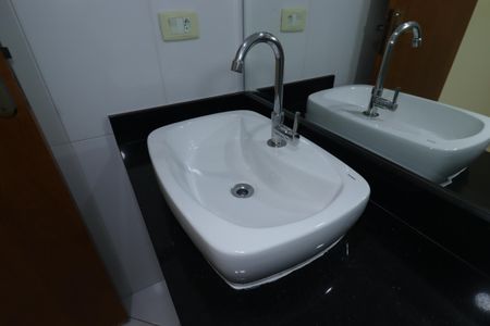 Apartamento para alugar com 93m², 3 quartos e 2 vagasBanheiro Social - Pia