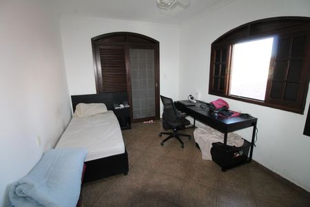 Casa de condomínio para alugar com 327m², 6 quartos e 4 vagasSuíte 2
