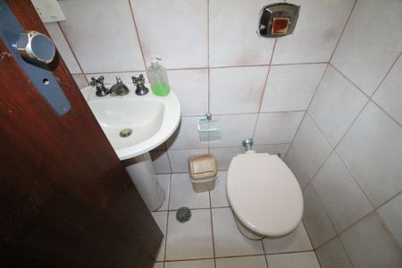 Casa de condomínio para alugar com 327m², 6 quartos e 4 vagasSala 1