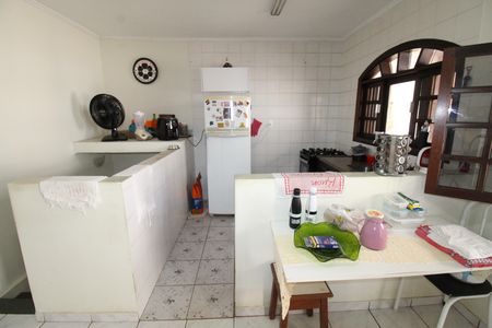 Casa de condomínio para alugar com 327m², 6 quartos e 4 vagasEdícula Cozinha
