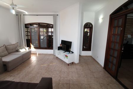 Sala 1 de casa de condomínio para alugar com 6 quartos, 327m² em Urbanova, São José dos Campos