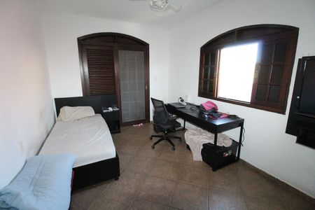 Casa de condomínio para alugar com 327m², 6 quartos e 4 vagasSuíte 2