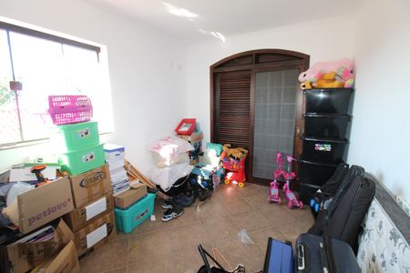 Casa de condomínio para alugar com 327m², 6 quartos e 4 vagasQuarto 2