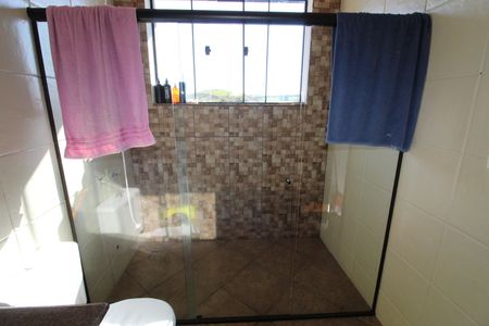 Casa de condomínio para alugar com 327m², 6 quartos e 4 vagasBanheiro da Suíte 1