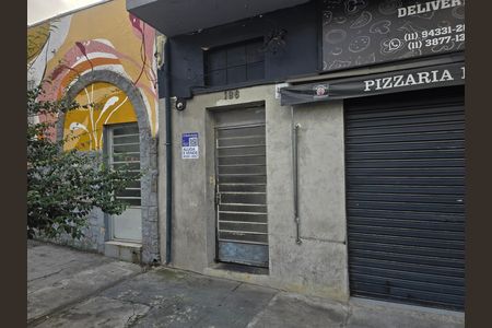 Casa para alugar com 120m², 3 quartos e sem vaga Casa para alugar com 120m², 3 quartos e sem vagaFachada