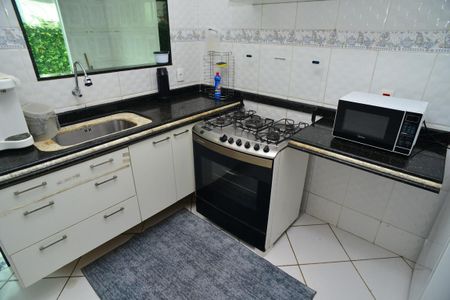 Casa de condomínio para alugar com 260m², 4 quartos e 2 vagas Casa de condomínio para alugar com 260m², 4 quartos e 2 vagasCozinha
