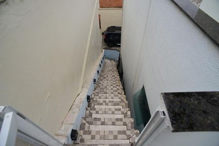 Casa de condomínio para alugar com 260m², 4 quartos e 2 vagas Casa de condomínio para alugar com 260m², 4 quartos e 2 vagasEscada Cobertura