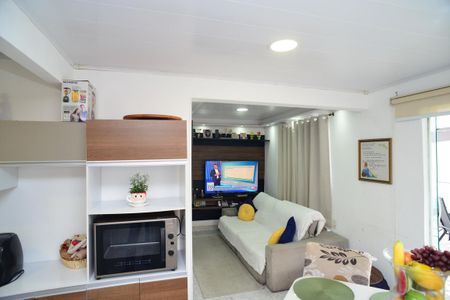Casa de condomínio para alugar com 260m², 4 quartos e 2 vagas Casa de condomínio para alugar com 260m², 4 quartos e 2 vagasCozinha