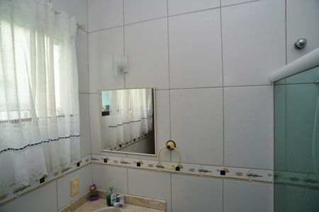 Casa de condomínio para alugar com 260m², 4 quartos e 2 vagas Casa de condomínio para alugar com 260m², 4 quartos e 2 vagasBanheiro Suíte 2