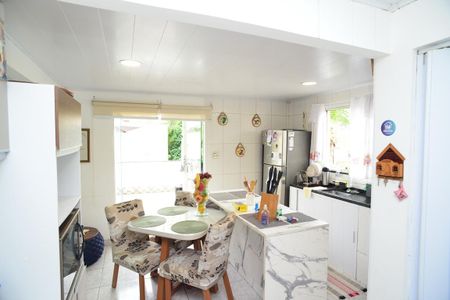 Casa de condomínio para alugar com 260m², 4 quartos e 2 vagas Casa de condomínio para alugar com 260m², 4 quartos e 2 vagasSala