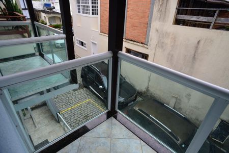 Casa de condomínio para alugar com 260m², 4 quartos e 2 vagas Casa de condomínio para alugar com 260m², 4 quartos e 2 vagasVaranda Quarto de Apoio