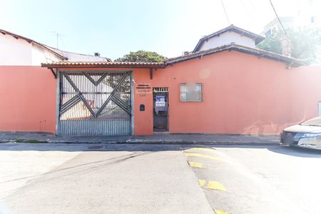 Casa de condomínio à venda com 80m², 2 quartos e 1 vaga Casa de condomínio à venda com 80m², 2 quartos e 1 vagaFachada + Placa