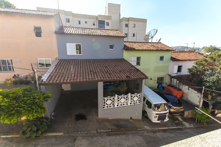Casa de condomínio à venda com 80m², 2 quartos e 1 vaga Casa de condomínio à venda com 80m², 2 quartos e 1 vagaVista da Varanda do Quarto 2