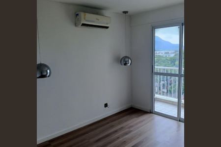 Apartamento à venda com 85m², 2 quartos e 2 vagas Apartamento à venda com 85m², 2 quartos e 2 vagasSala