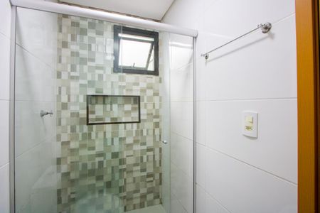Apartamento à venda com 70m², 2 quartos e 1 vaga Apartamento à venda com 70m², 2 quartos e 1 vagaBanheiro do quarto 1