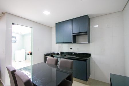 Apartamento à venda com 70m², 2 quartos e 1 vaga Apartamento à venda com 70m², 2 quartos e 1 vagaCozinha