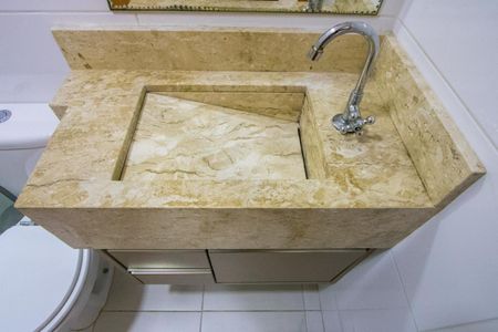 Apartamento à venda com 70m², 2 quartos e 1 vaga Apartamento à venda com 70m², 2 quartos e 1 vagaBanheiro social