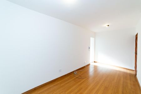 Sala de apartamento para alugar com 3 quartos, 65m² em Floresta, Belo Horizonte