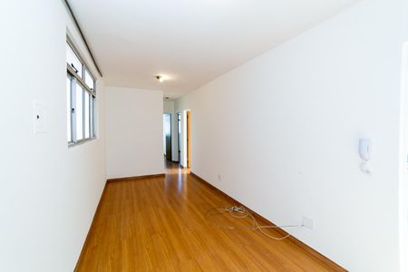 Sala de apartamento para alugar com 3 quartos, 65m² em Floresta, Belo Horizonte