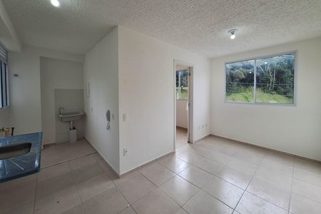 Sala de apartamento para alugar com 2 quartos, 48m² em Rio do Ouro, São Gonçalo