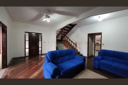 Casa para alugar com 308m², 2 quartos e 3 vagas Casa para alugar com 308m², 2 quartos e 3 vagasSala