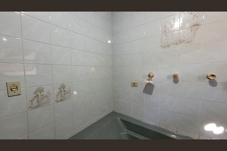Casa para alugar com 308m², 2 quartos e 3 vagas Casa para alugar com 308m², 2 quartos e 3 vagasBanheiro - Suite 02