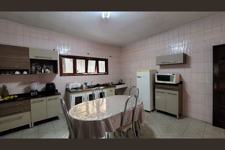 Casa para alugar com 308m², 2 quartos e 3 vagas Casa para alugar com 308m², 2 quartos e 3 vagasCozinha