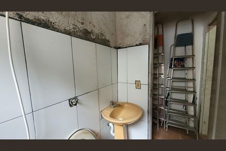 Casa para alugar com 308m², 2 quartos e 3 vagas Casa para alugar com 308m², 2 quartos e 3 vagasEdícola - Banheiro Serviço